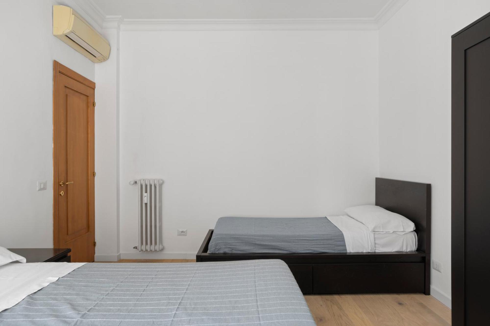 Appio Grand Apartment - S. Giovanni Рим Екстериор снимка