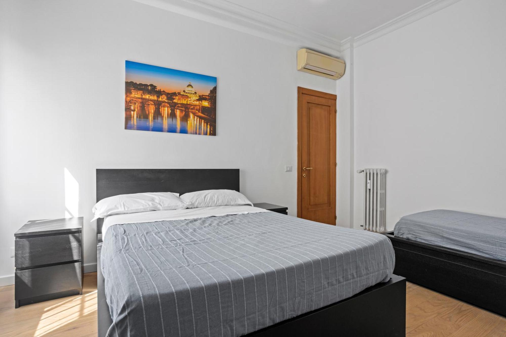 Appio Grand Apartment - S. Giovanni Рим Екстериор снимка